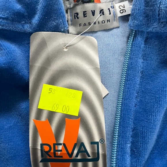 Disney CARS hoodie NWT - Picture 2 of 4